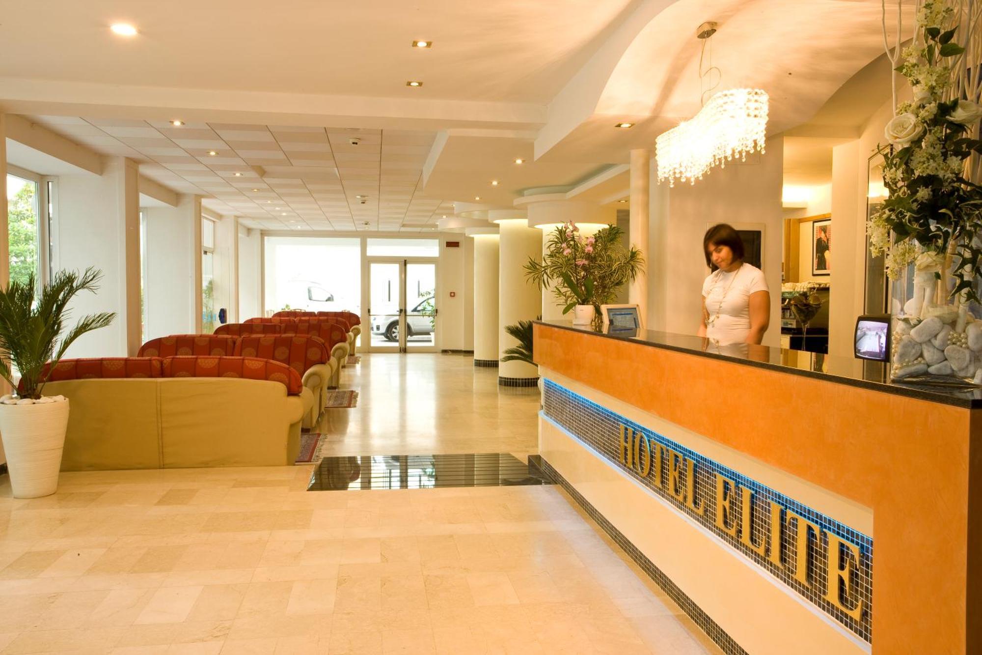Hotel Elite 카톨리카 외부 사진